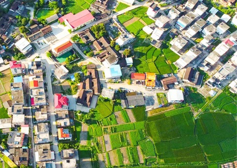 福建省开展“墟落著名行动” <br>自实验以来至上月尾，全省共命名、、、更名地名4900余个，收罗上图墟落地名信息近14万条